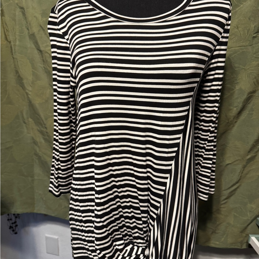 Annabelle Black & White Striped 3/4 Sleeve Top Knotted Bottom New w/o Tags Sz Sm